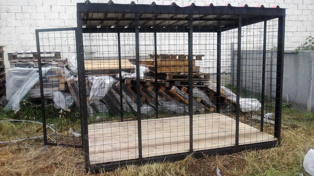 Вольер из сетки Металлические изделия от производителя